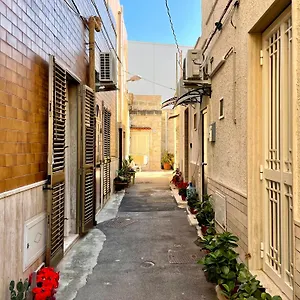 A Un Passo Dal Volo , Bari Italie